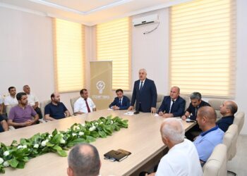 “Azərişıq” ASC-nin nümayəndələri Ağdamda fermer və sahibkarlarla görüşüb