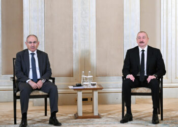 İlham Əliyevin Nikol Paşinyanla görüşü başlayıb – FOTOLAR