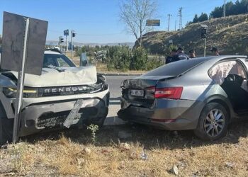 İki avtomobil toqquşdu: 5 yaralı