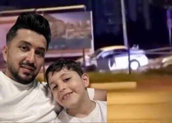 Avtomobil səkiyə çırpıldı: Ata və 8 yaşlı oğlu öldü