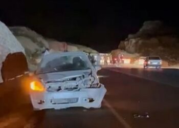 Minik avtomobili donuza çırpıldı