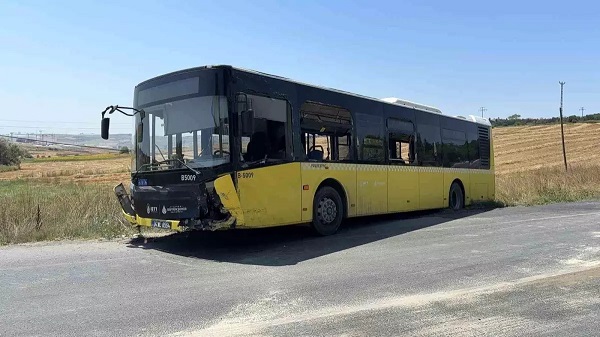 İki avtobus toqquşdu: 1 ölü
