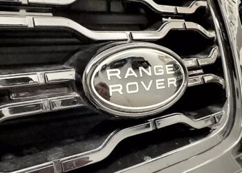 “Range Rover” loqosunu yenilədi
