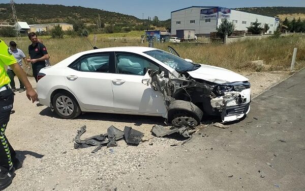 Avtomobil radar avtomobilinə çırpıldı: 2 yaralı