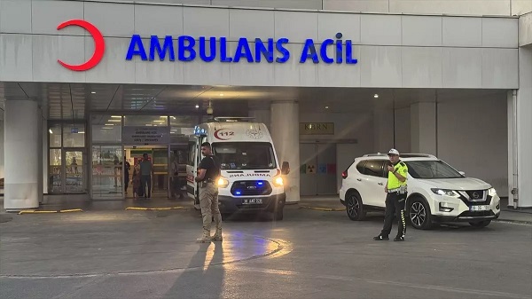 Minik avtomobili və yük maşını toqquşdu:2 yaralı