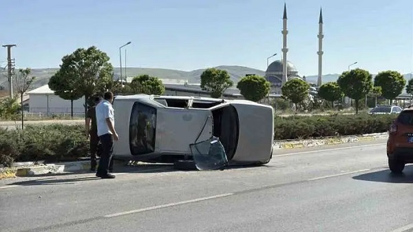 Avtomobil aşdı: 2 yaralı