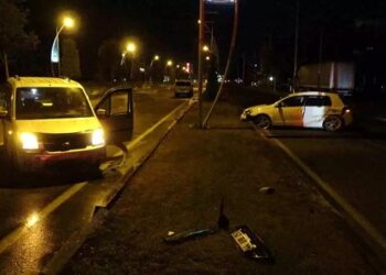 İki avtomobil toqquşdu: 2 yaralı