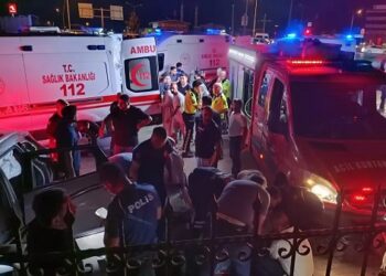 İki avtomobil toqquşdu: 6 yaralı