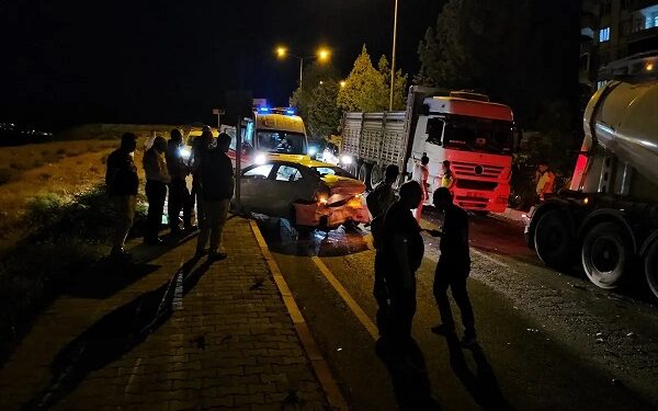 İki avtomobil toqquşdu: 7 yaralı