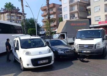 Minik avtomobili və yük maşını toqquşdu: 1 yaralı