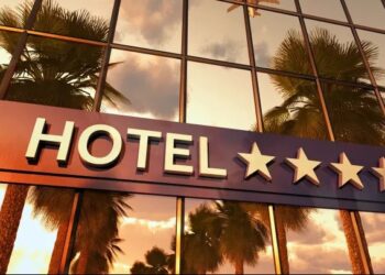 Türkiyədə otellərin qiymətləri kəskin şəkildə ucuzlaşdı – Rus turistlər Türkiyəyə axın edir