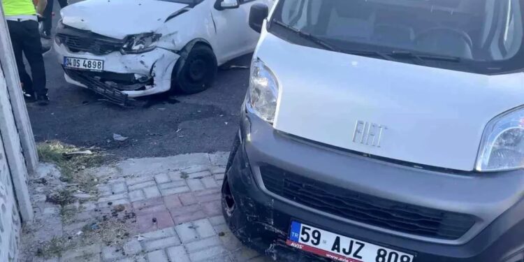 İki avtomobil toqquşdu: 1 yaralı