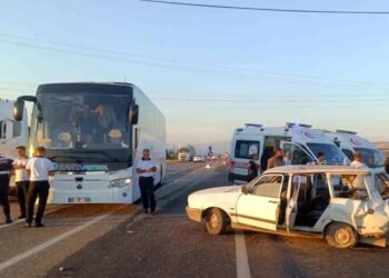 Minik avtomobili və avtobus toqquşdu: 5 yaralı