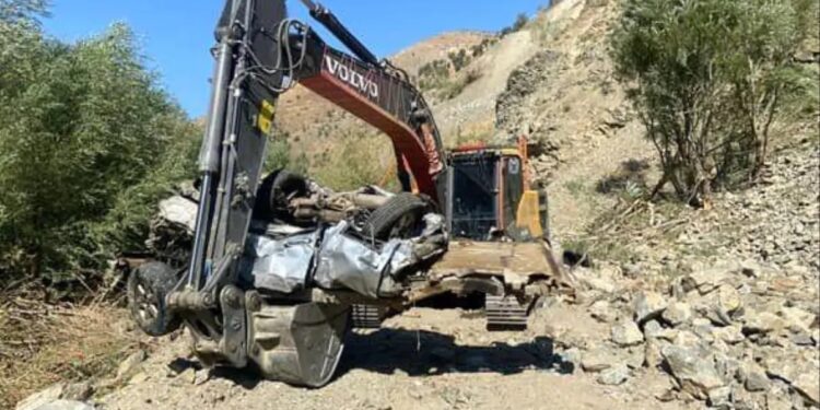 Avtomobil yol kənarına aşdı: 1 yaralı