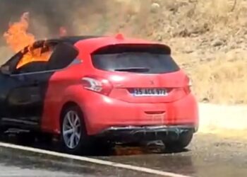 Hərəkətdə olan avtomobil yandı