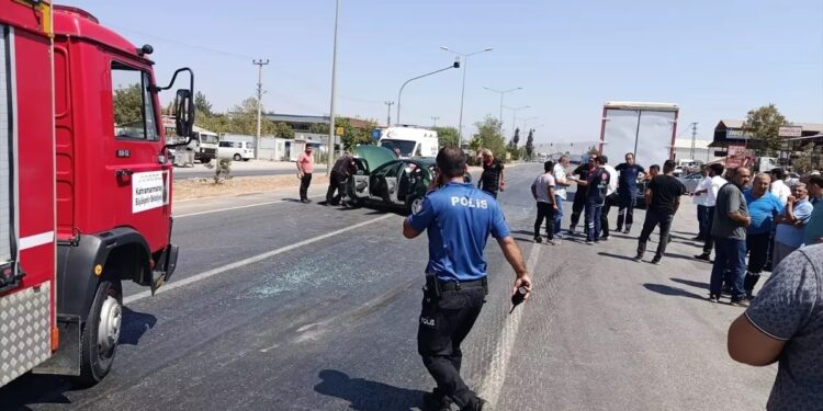 Minik avtomobili və yük maşını toqquşdu: 1 yaralı