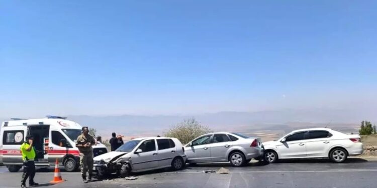 Zəncirvari qəza: 9 yaralı