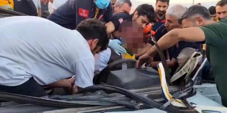 Avtomobil aşdı: 4 yaralı