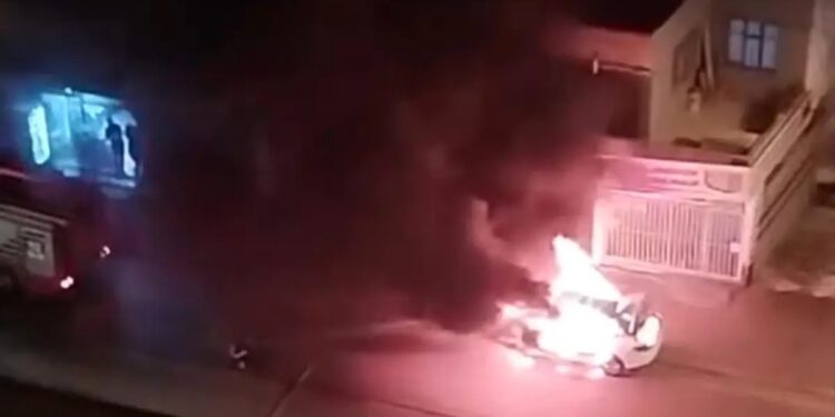 Hərəkətdə olan avtomobil yandı