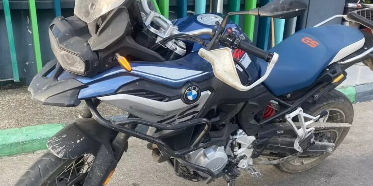 Minik avtomobili və motosiklet toqquşdu: Motosikletin sürücüsü yaralandı