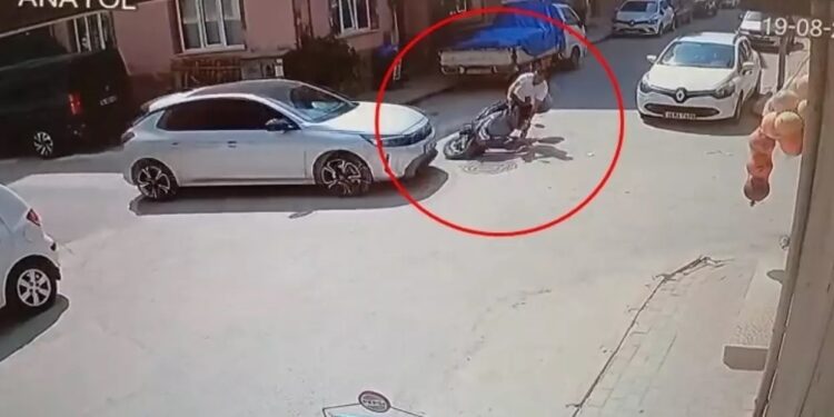 Minik avtomobili və motosiklet toqquşdu: 1 yaralı