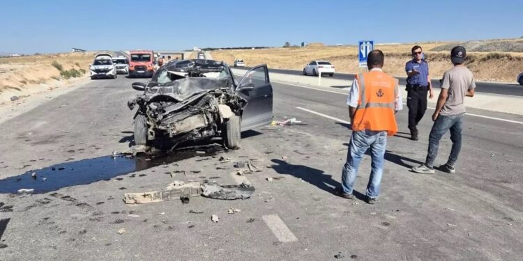 Minik avtomobili və yük maşını toqquşdu: 1 ölü