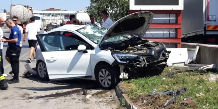 İki avtomobil toqquşdu: 1 yaralı