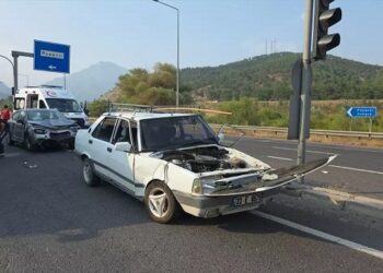 İki avtomobil toqquşdu: 1 yaralı