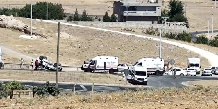 Avtomobil aşdı: 2 yaralı