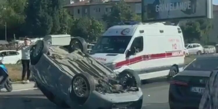 Avtomobil aşdı: 2 yaralı