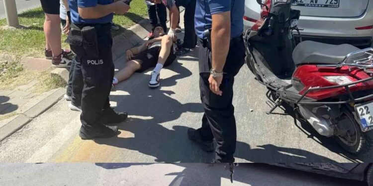 Motosiklet minik avtomobilə çırpıldı: Sürücü yaralandı