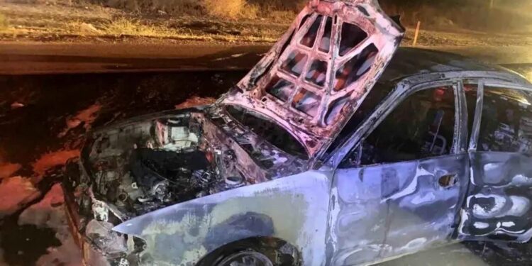 Avtomobil yandı: 2 yaralı