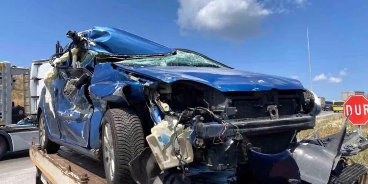 Minik avtomobili və TIR toqquşdu: 1 yaralı