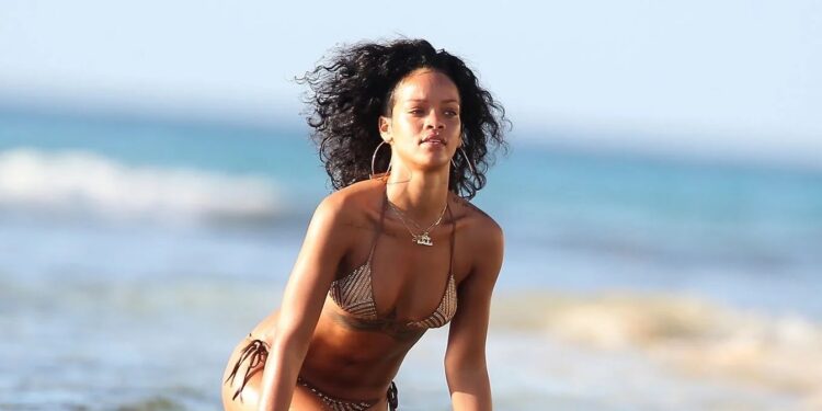 Rihanna üçüncü övladına hamilədir – Yeni fotolar gündəm yaratdı