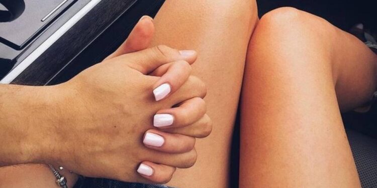 Maşında öpüşənlər cərimələnəcək