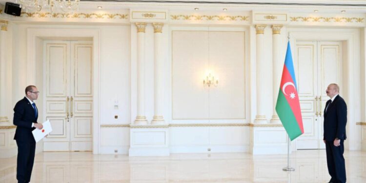 Prezident İsrailin Azərbaycanda yeni təyin olunmuş səfirini qəbul edib - FOTOLAR