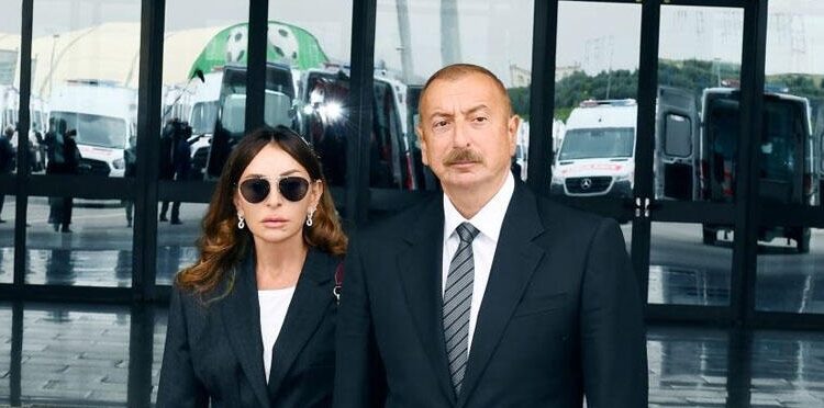 İlham Əliyev və Mehriban Əliyeva Kəlbəcər şəhərində təməlqoyma mərasimində iştirak ediblər