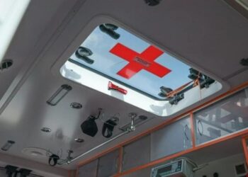 Təcili yardım maşını qəzaya düşdü – Ölən və yaralananlar var – VİDEO