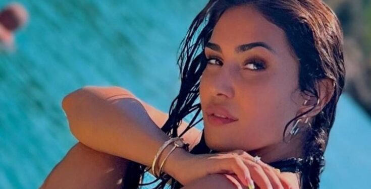 Pərvin Abıyeva çimərlik geyimində kamera qarşısında – Yeni FOTO