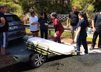 Minik avtomobili və motosiklet toqquşdu: 2 yaralı