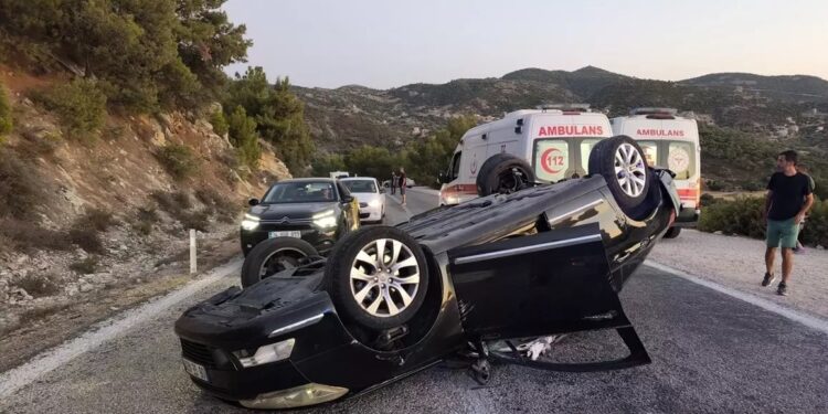 İki avtomobil toqquşdu: 4 yaralı