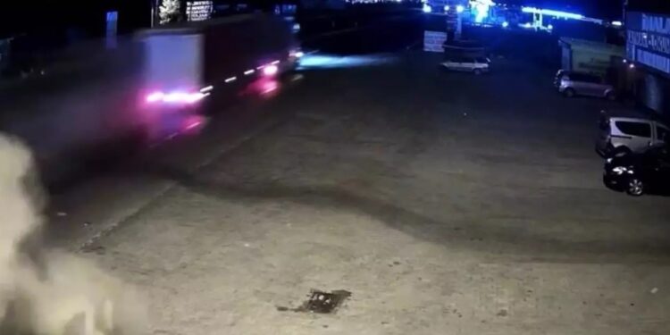 Minik avtomobili və TIR toqquşdu: 2 ölü