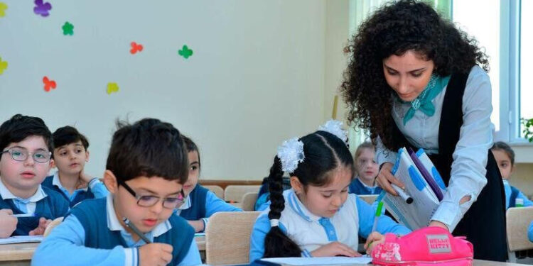 Müəllimlik ixtisaslarında təhsil haqları nə qədər bahalaşıb? - QİYMƏTLƏR