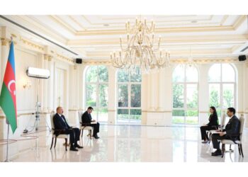 İlham Əliyev Slovakiyanın yeni təyin olunmuş səfirini qəbul edib – FOTOLAR