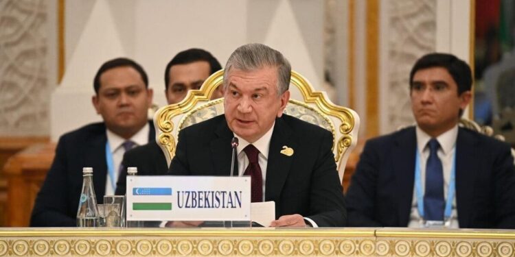 Şavkat Mirziyoyev İlham Əliyevin Cənubi Qafqaz və Mərkəzi Asiya arasında əlaqələrin möhkəmləndirilməsində verdiyi töhfəni yüksək qiymətləndirib