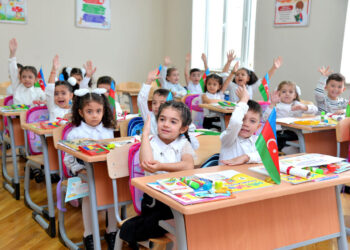 Emin Əmrullayevdən məktəblərlə bağlı YENİ ƏMR