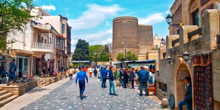 Sabah Bakıda temperatur bir az da enəcək