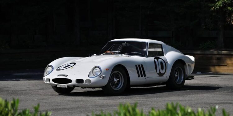 Dünyada yeganə olan avtomobil satışa çıxarılacaq