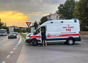 Minik avtomobili və motosiklet toqquşdu: 3 yaralı