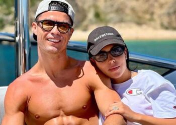 Ronaldo Corcinaya evlilik təklifi etdi – Müqavilənin detalları gündəm oldu